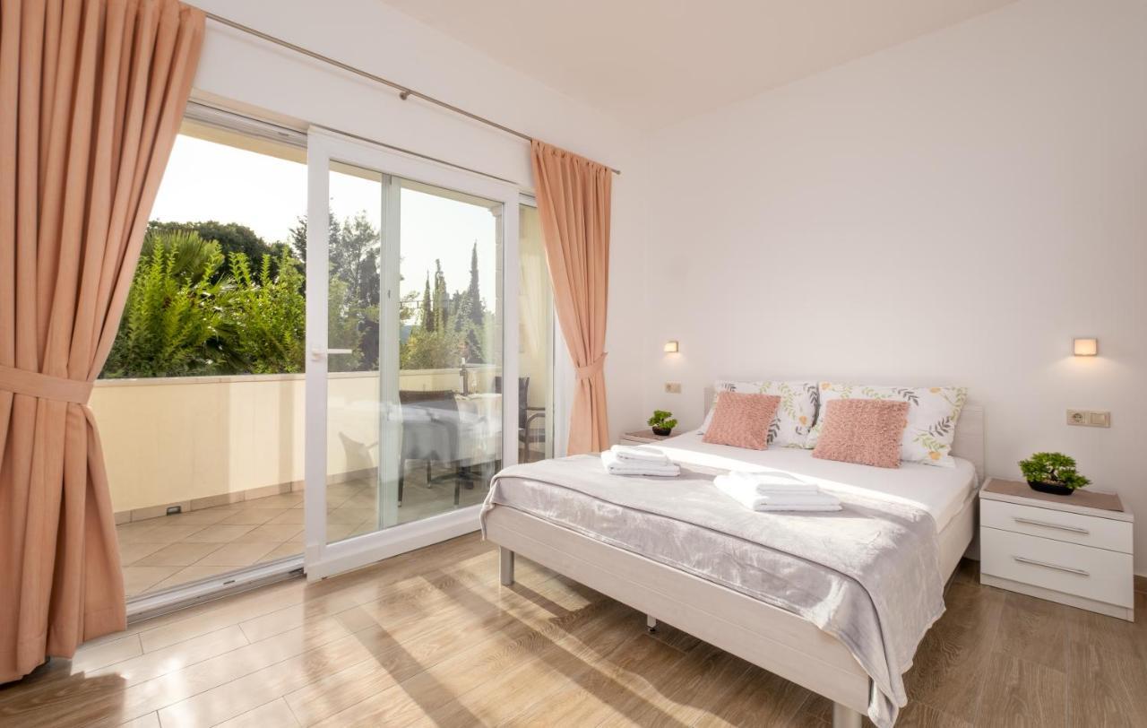 Studio Apartment Brigita มลินี ภายนอก รูปภาพ
