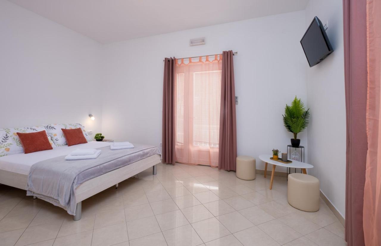 Studio Apartment Brigita มลินี ภายนอก รูปภาพ
